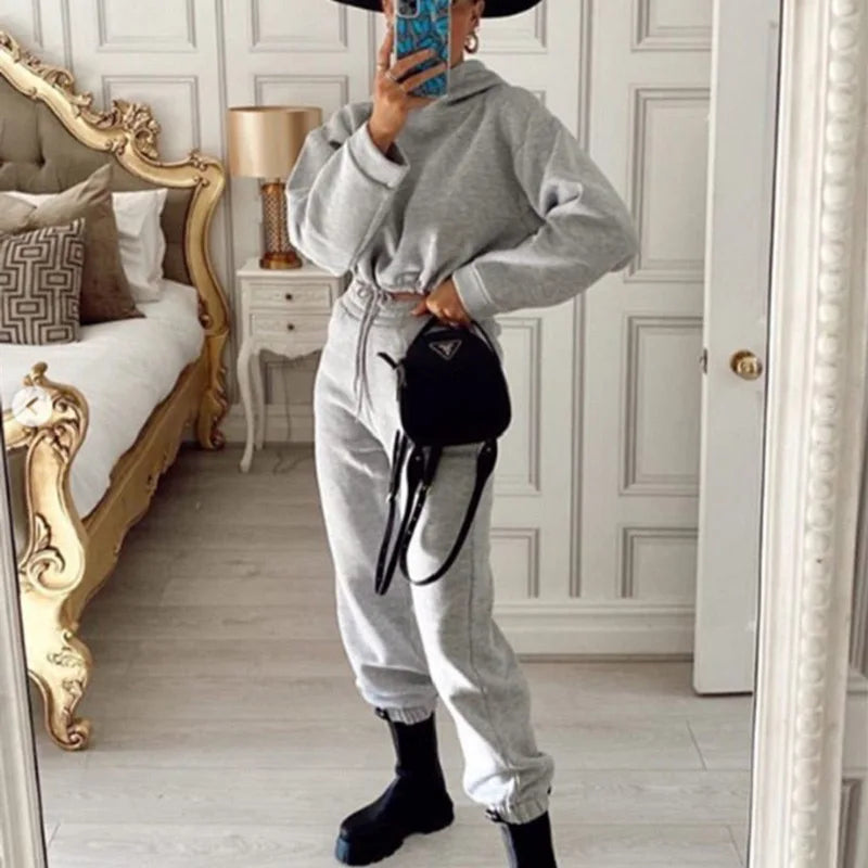 Completo Sportivo Donna Oversize – Felpa con Cappuccio e Pantaloni Jogging Autunno Inverno