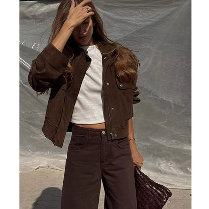 Giacca da donna autunnale slim con collo alto e tasche