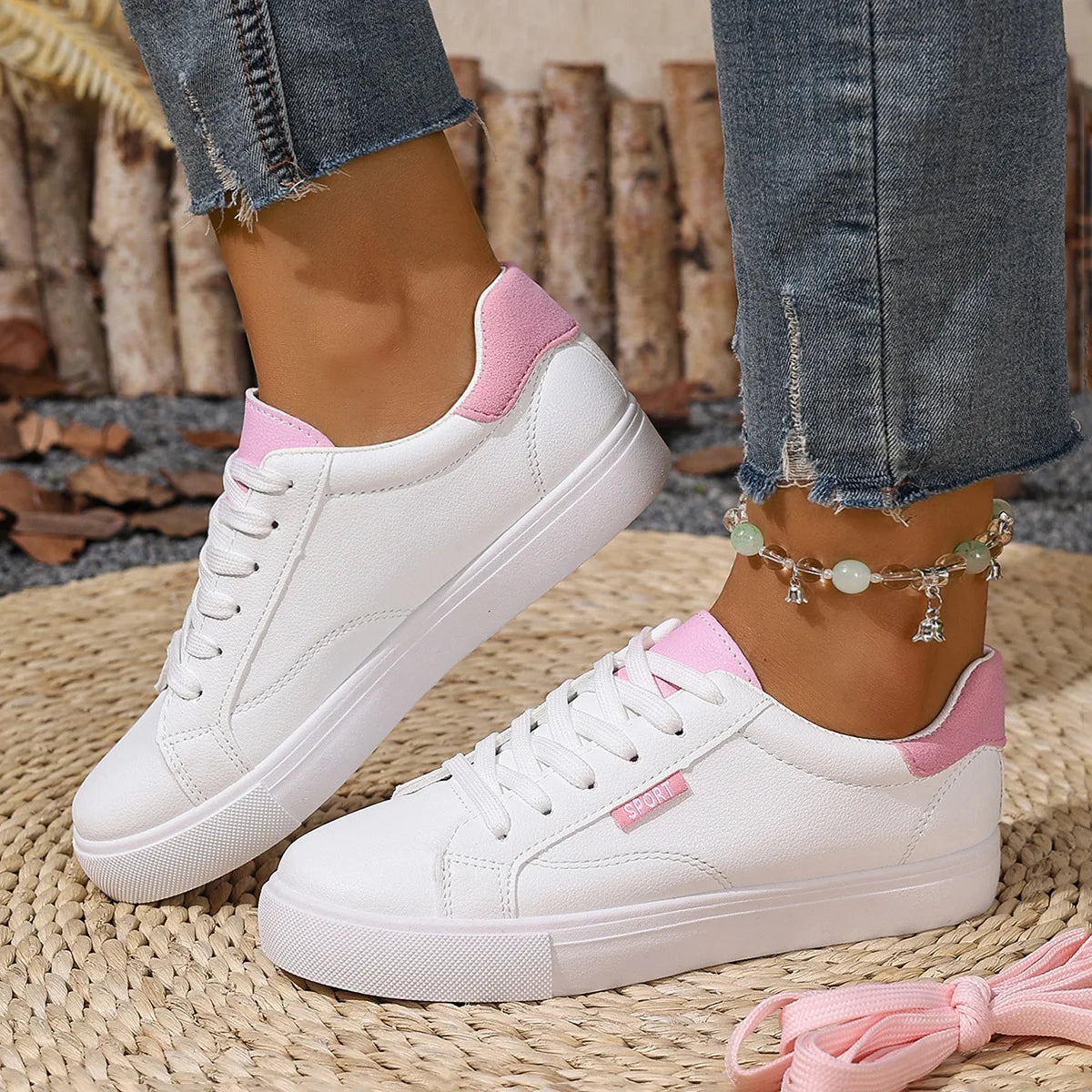 Sneakers da donna stringate in PU, suola bassa